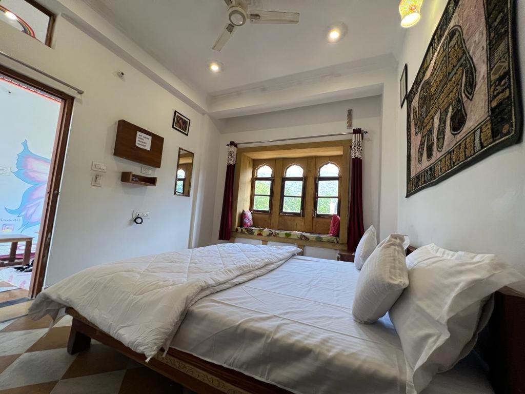 Hotel Pushkar Golden Haveli エクステリア 写真